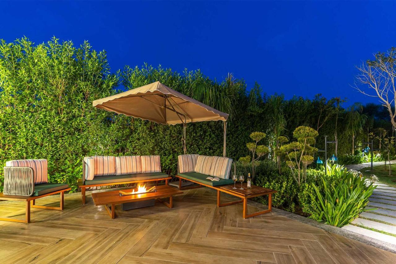 Stayvista At Serenity Farms With Pool, Lawn, Bonfire & Bbq Sohna Exteriör bild
