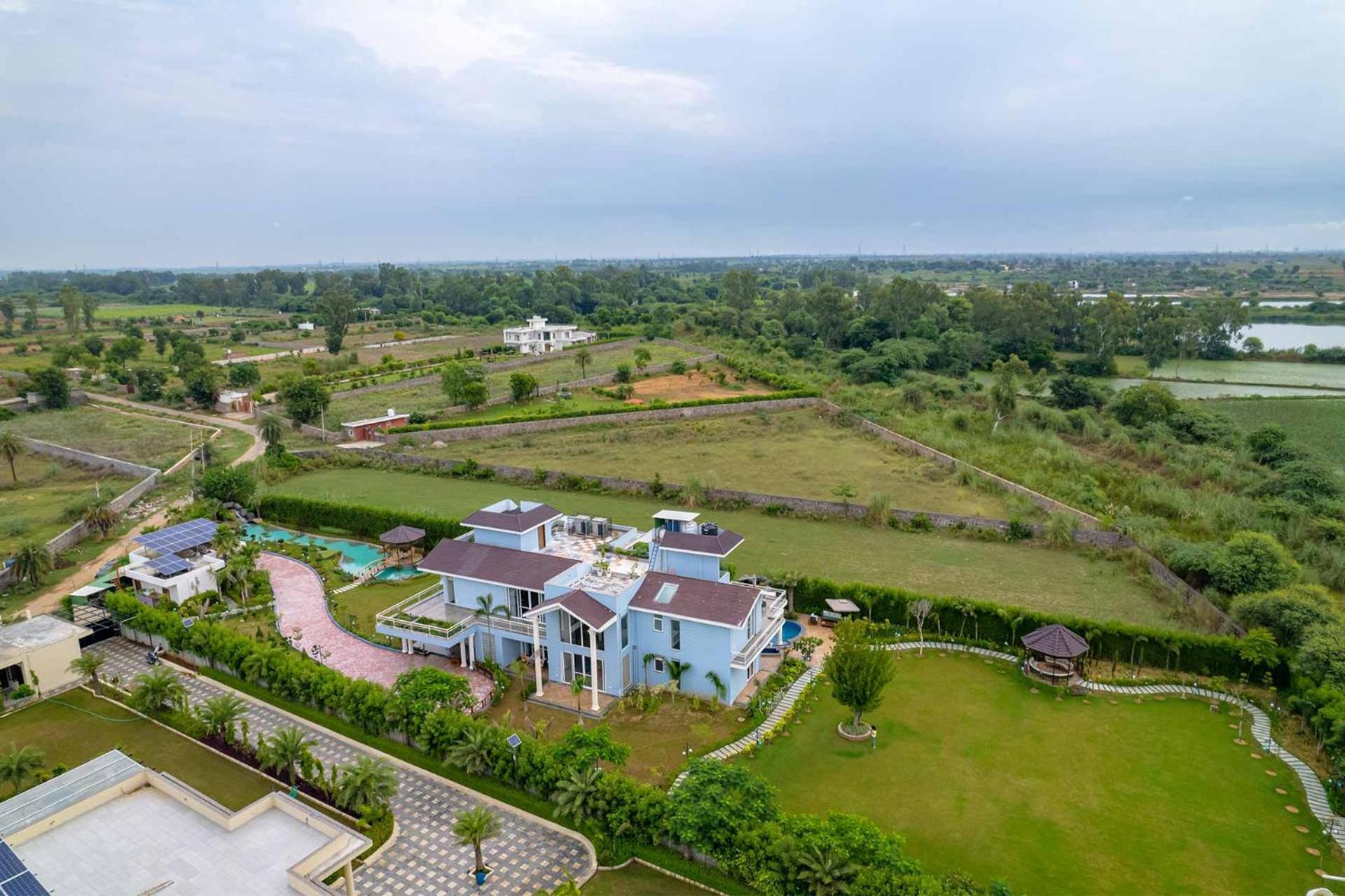 Stayvista At Serenity Farms With Pool, Lawn, Bonfire & Bbq Sohna Exteriör bild